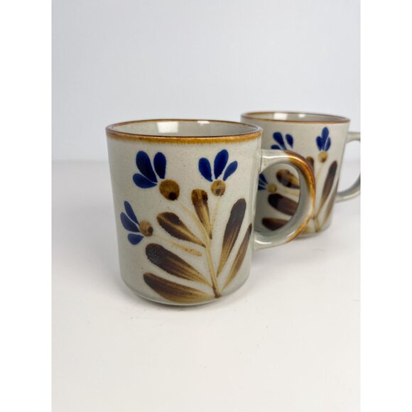 Vintage 10 oz mug set with floral motif - painted wild flowers - Picture 2 of 9